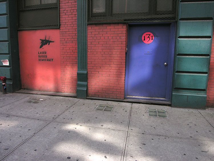 Jochen Brennecke Photography door 131 blue and red New York