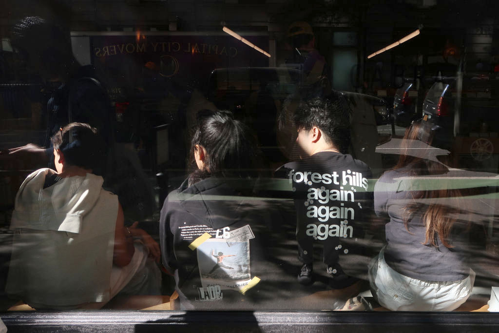 Jochen Brennecke Photography behind glass New York