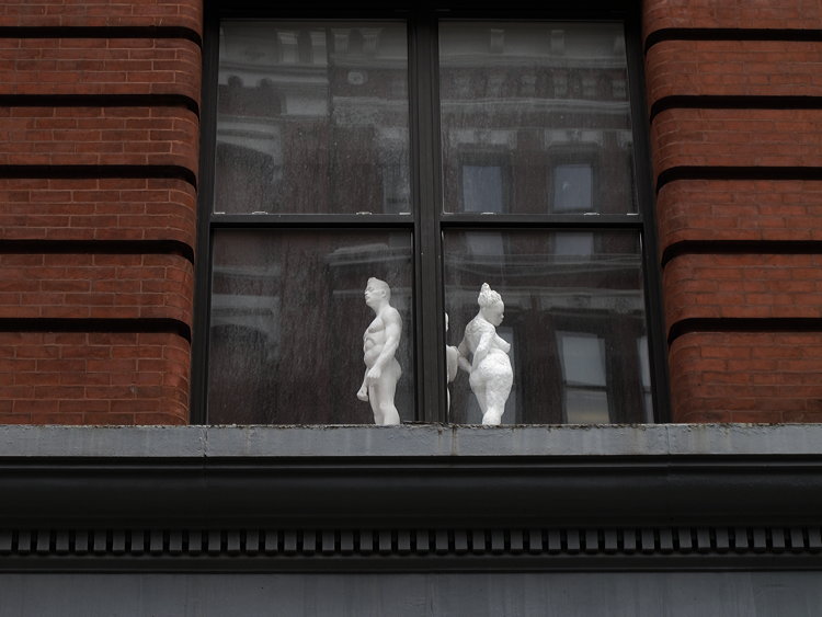 Jochen Brennecke Photography behind glass New York